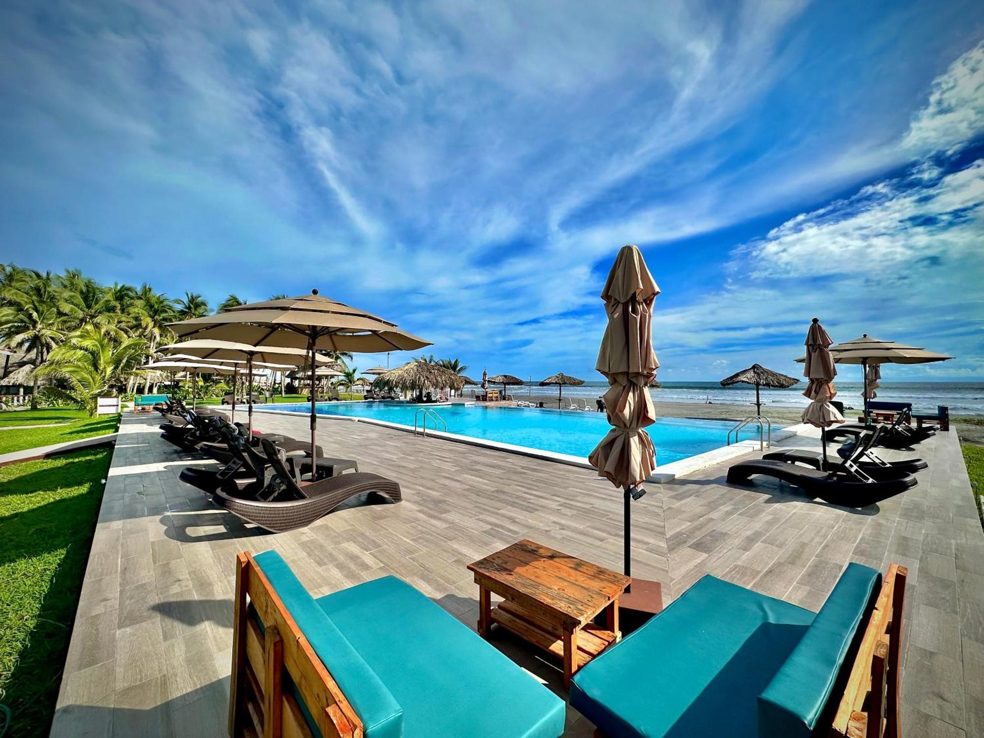 Hotel Tesoro Beach San Luis La Herradura Luaran gambar