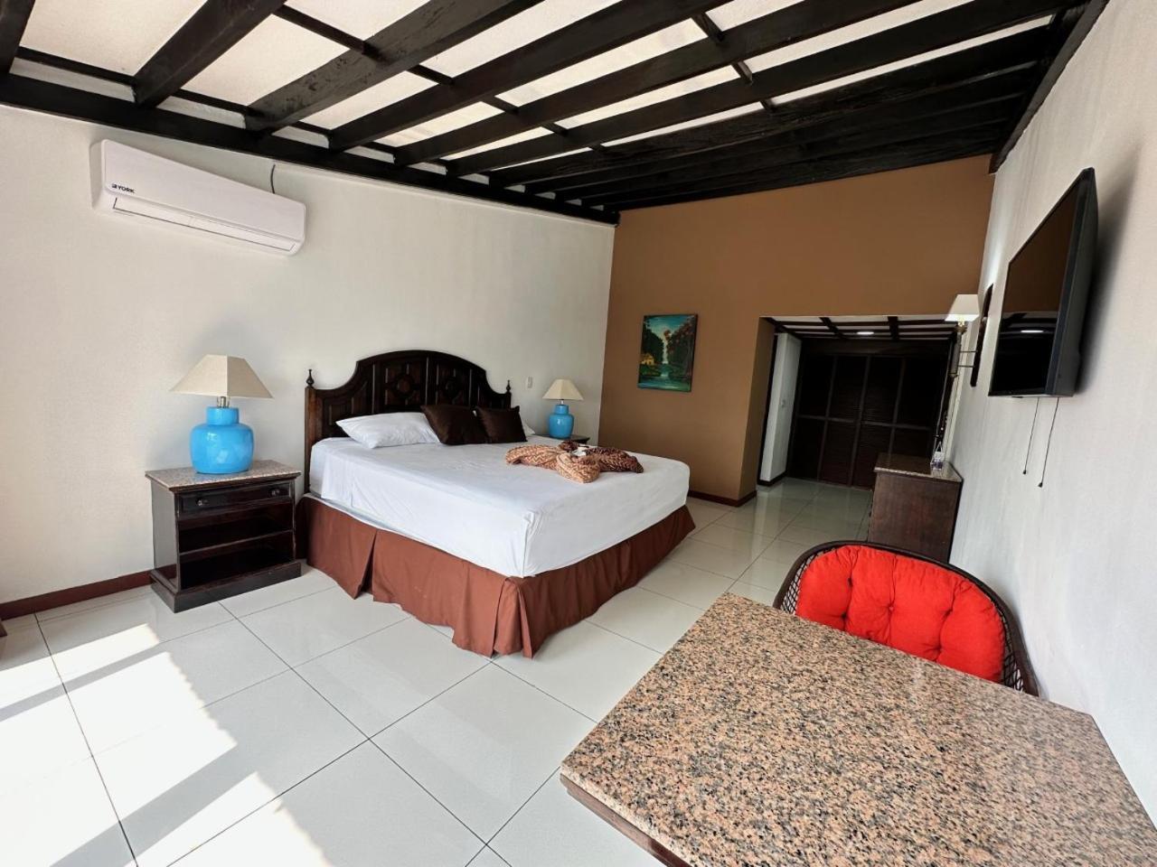 Hotel Tesoro Beach San Luis La Herradura Luaran gambar