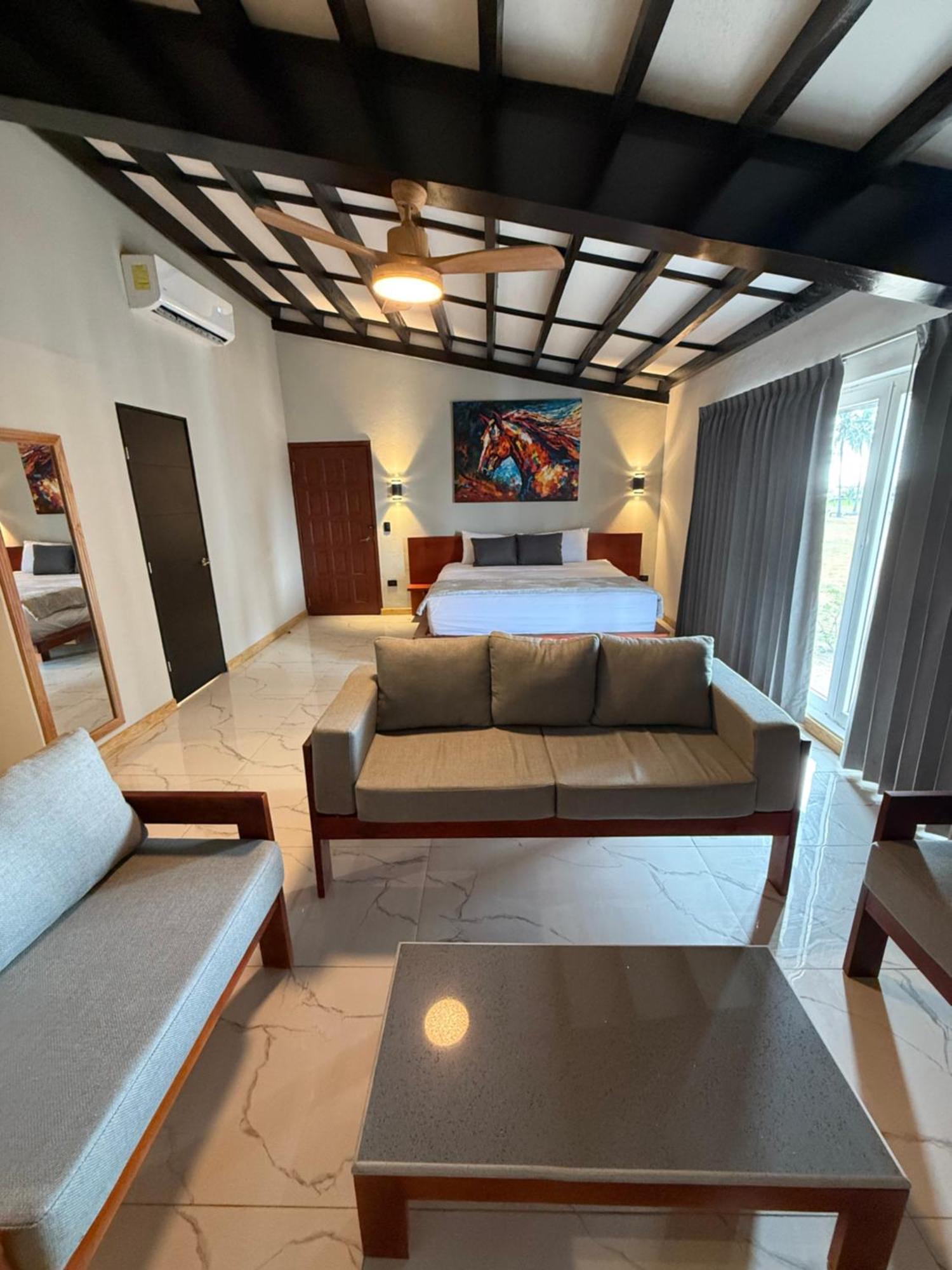 Hotel Tesoro Beach San Luis La Herradura Luaran gambar